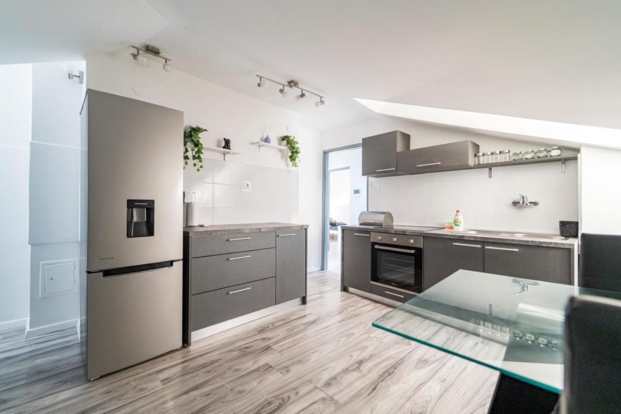 City Center Mayess Aparment Zadar Eksteriør billede