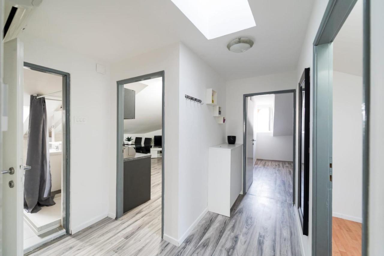 City Center Mayess Aparment Zadar Eksteriør billede