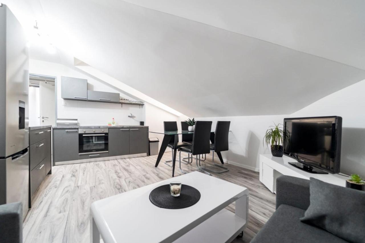 City Center Mayess Aparment Zadar Eksteriør billede